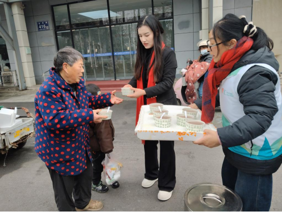 “喜迎腊八 情暖邻里”活动